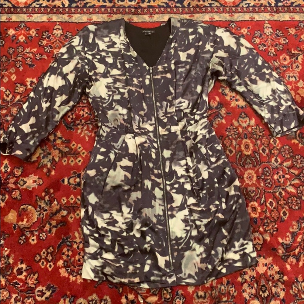 Theory 100% Silk Dress with Fab Smoky Pattern